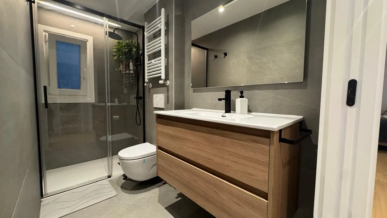 Bathroom of Flat for sale in Beasain, Gipuzkoa