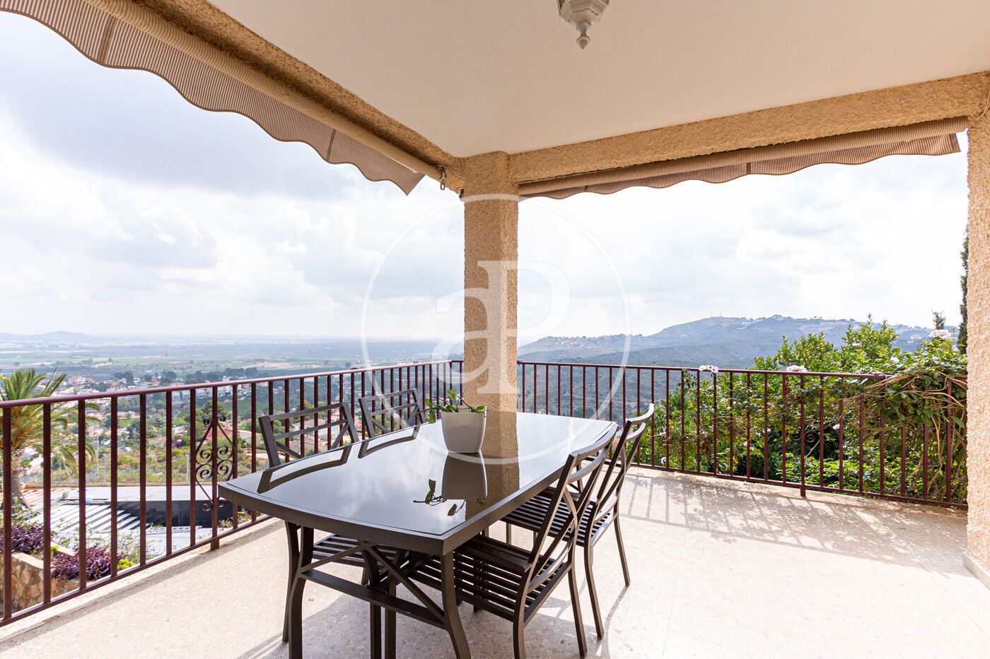 Terrace of House or chalet for sale in Torrent  with Air Conditioner, Heating and Private garden