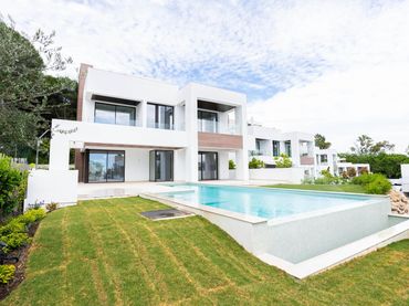 Casa amb balcó en venda a Marbella Centro