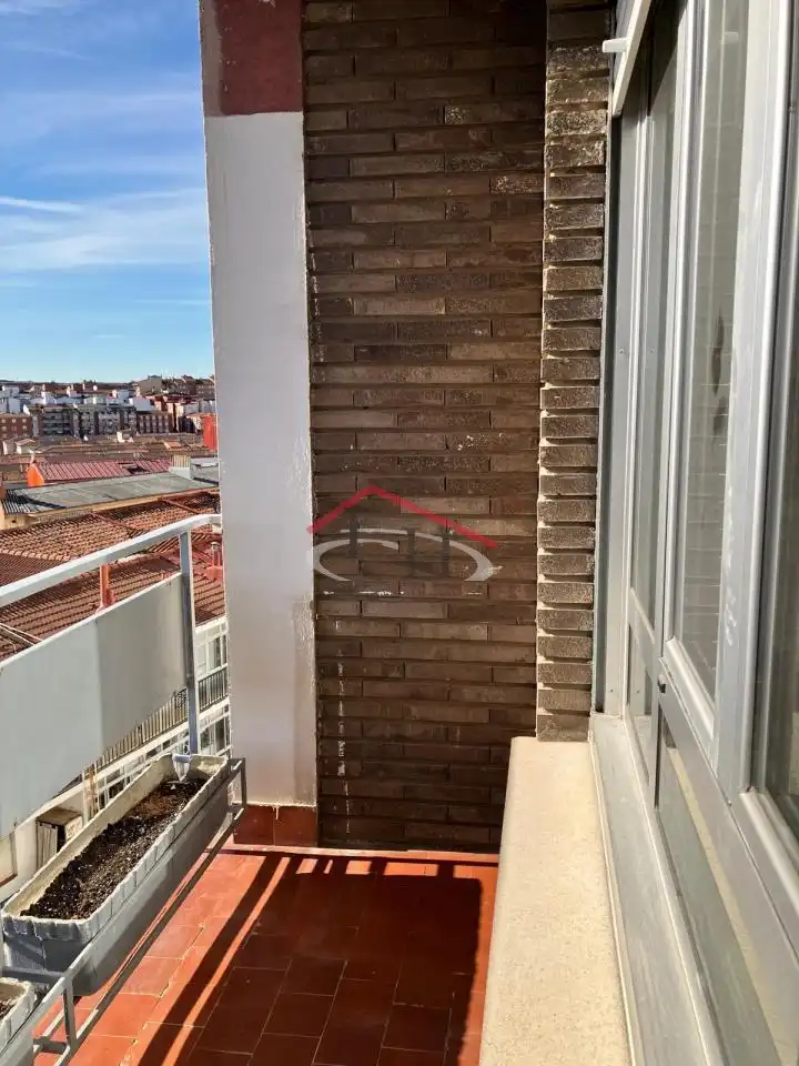 Terraza de Piso de alquiler en León Capital  con Calefacción, Parquet y Terraza