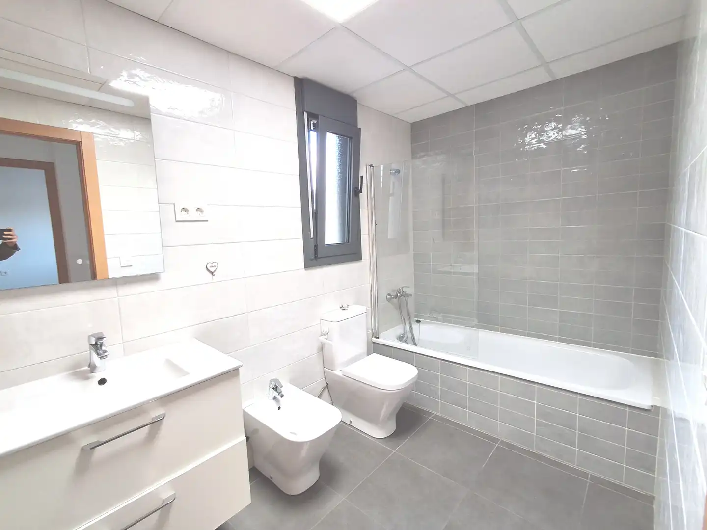 Baño de Casa adosada en venta en Mont-roig del Camp con Aire acondicionado, Jardín privado y Terraza