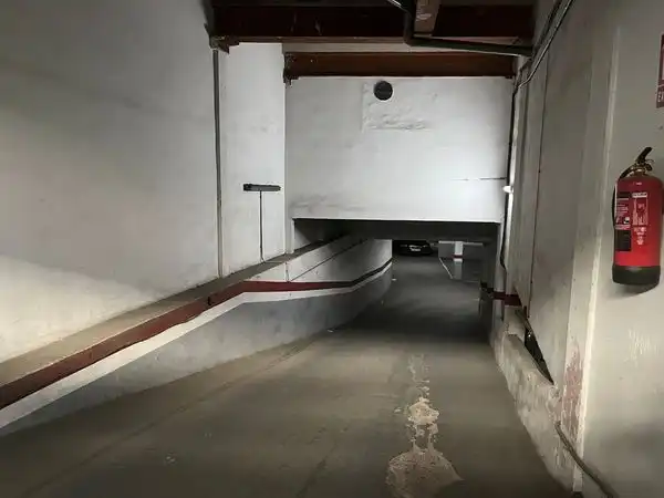 Aparcament en venda a Calle de Calatrava, imagen 6