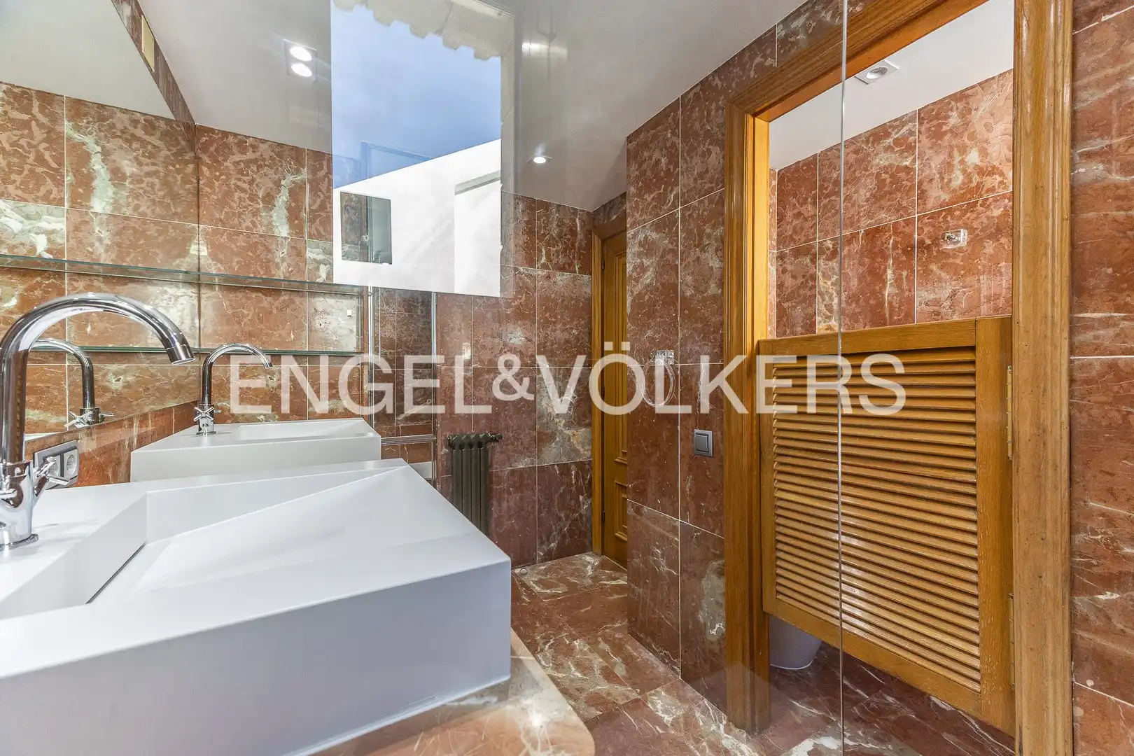 Baño de Casa o chalet de alquiler en Sant Cugat del Vallès con Calefacción, Jardín privado y Parquet