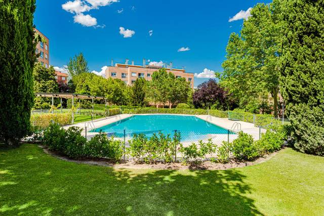 Piso en Alquiler en Esteban Palacios, 6 en Conde Orgaz - Piovera