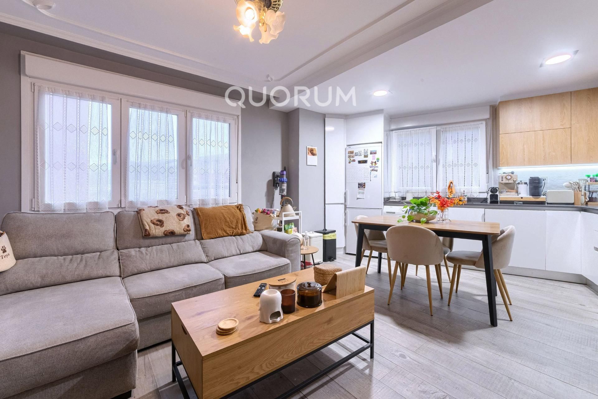 Wohnzimmer von Wohnung zum Verkauf in Basauri  mit Heizung und Möbliert