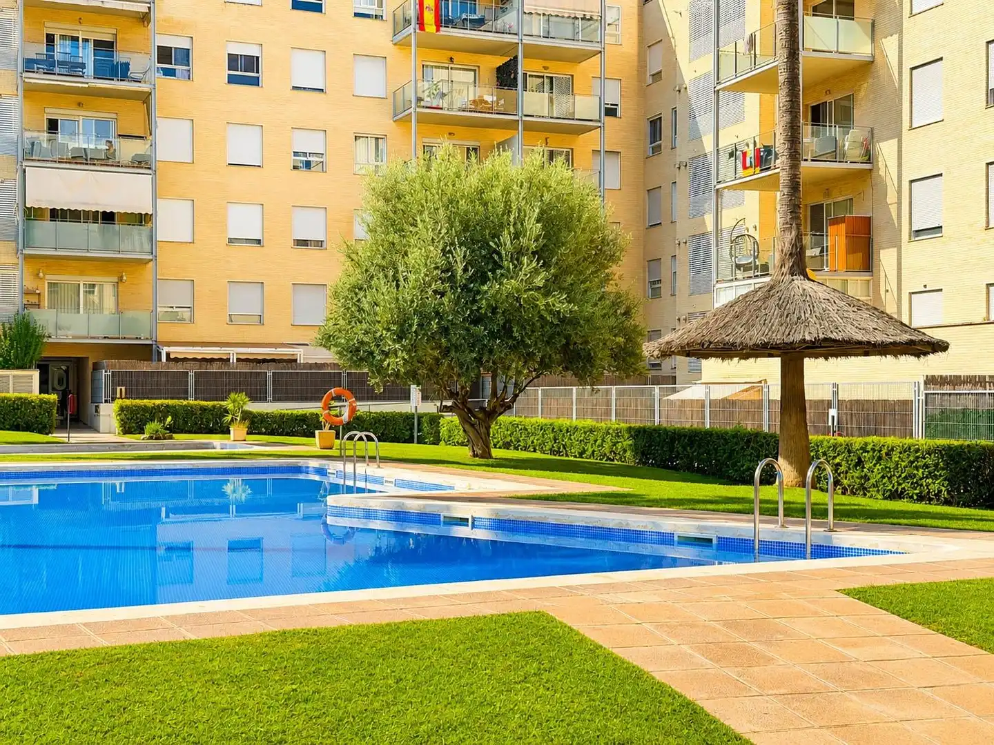 Schwimmbecken von Wohnung zur Miete in Paterna mit Klimaanlage, Heizung und Parkett