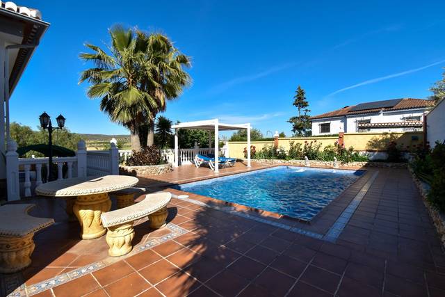 Casa-chalet en Venta en Calle G-1 en Padul