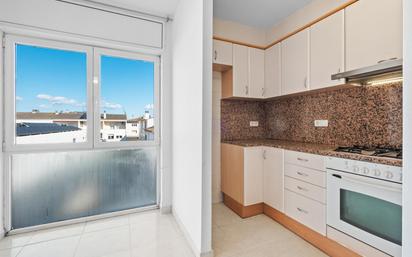 Kitchen of Flat for sale in Riudellots de la Selva  with Air Conditioner, Heating and Oven