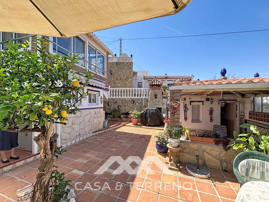 Chalet con piscina en venta en Urbanización Santa Rosa, imagen 7