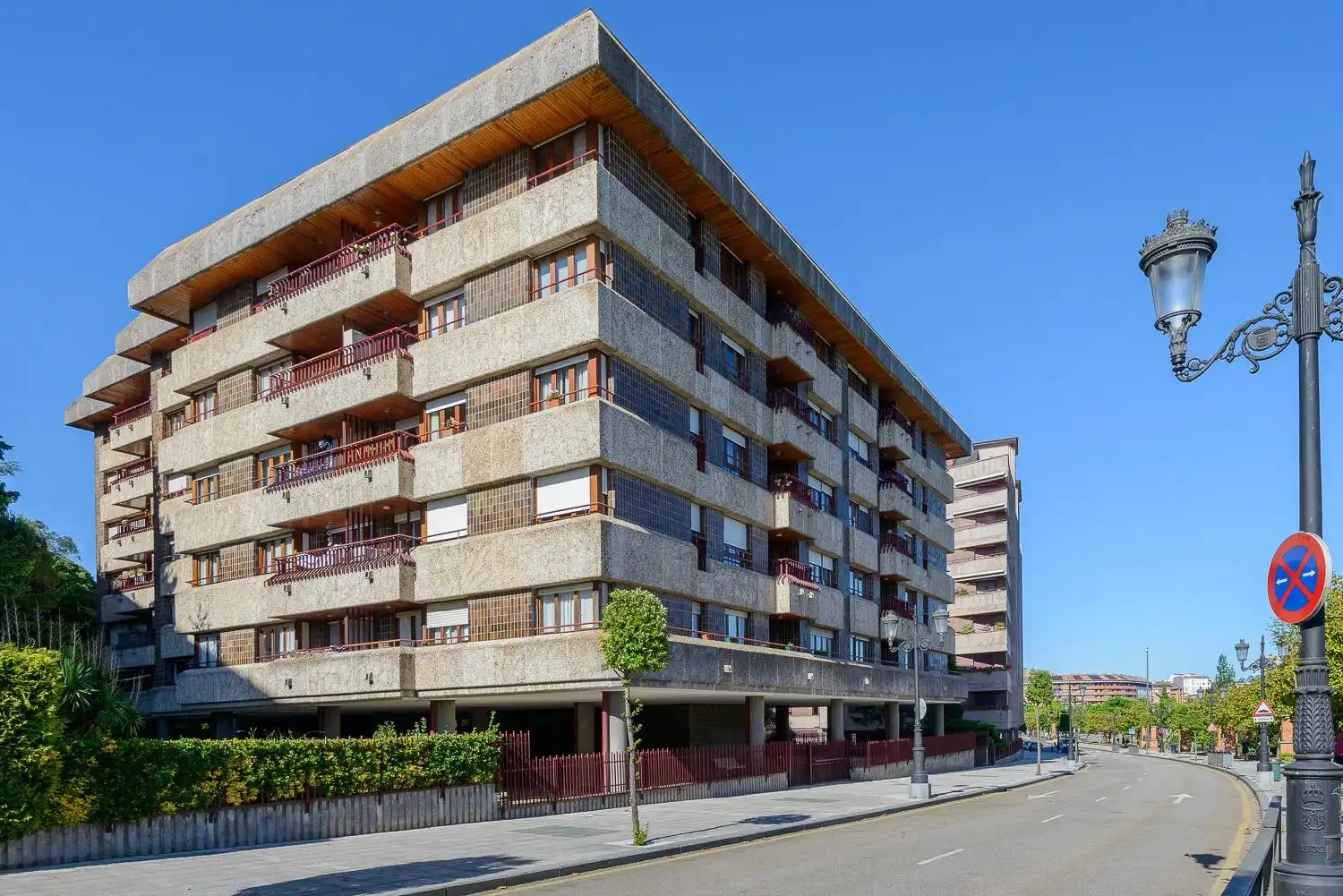 Vista exterior de Pis en venda en Oviedo  amb Calefacció, Terrassa i Traster