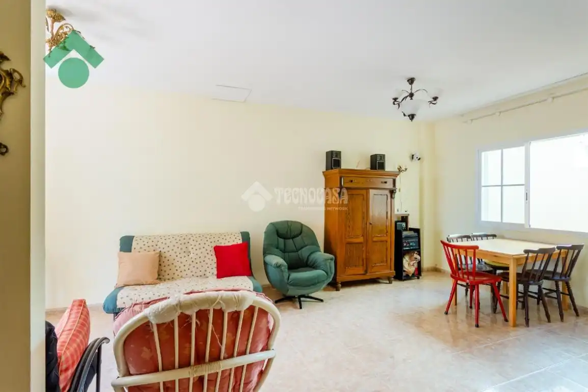 Sala d'estar de Casa adosada en venda en Nerja amb Aire condicionat