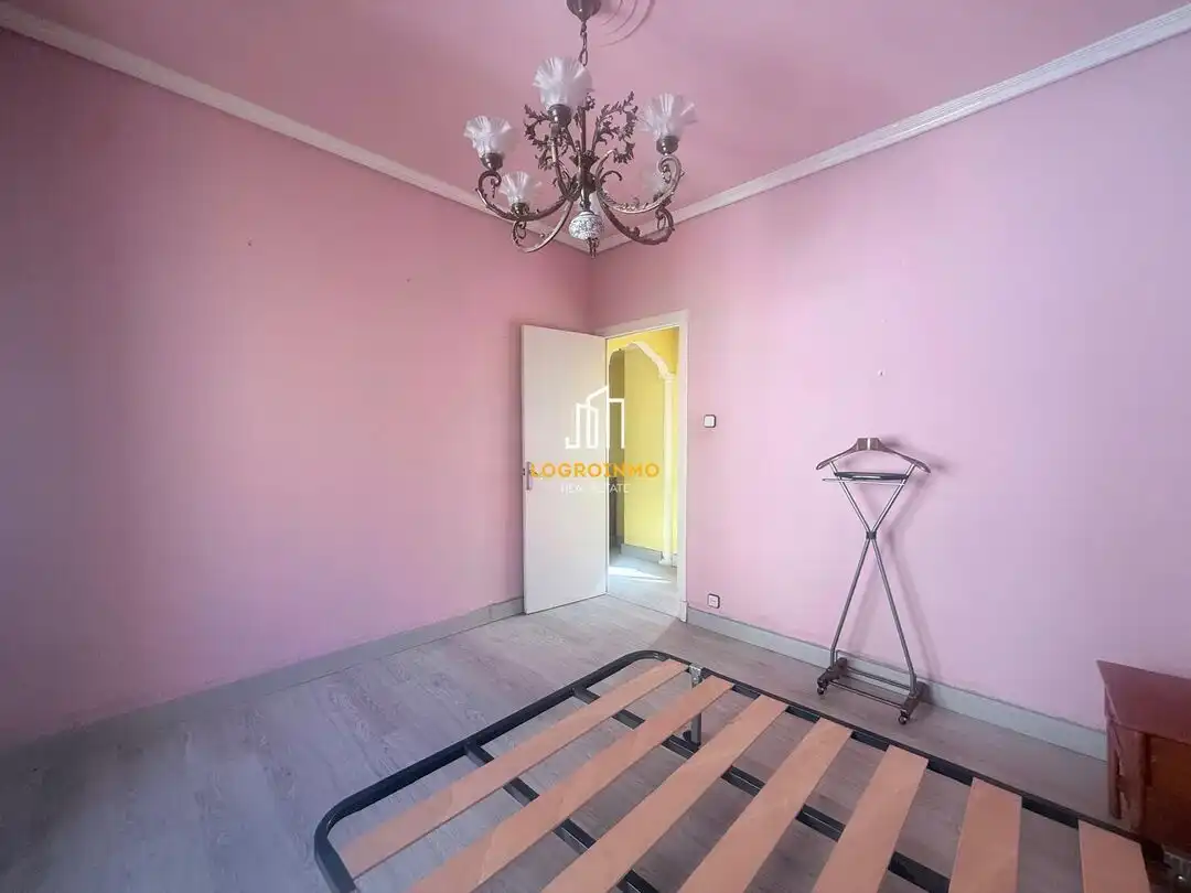Bedroom of Flat for sale in  Logroño  with Heating, Parquet flooring and Terrace