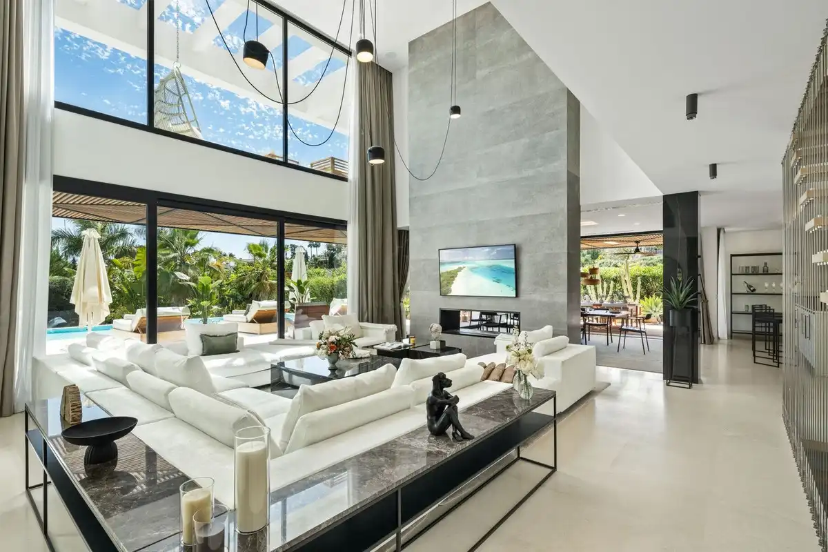 Sala d'estar de Casa o xalet de lloguer en Marbella amb Aire condicionat, Jardí privat i Terrassa