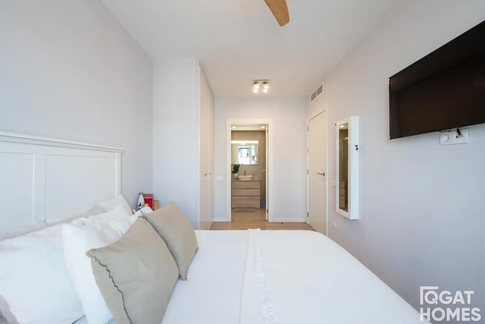 Bedroom of Attic for sale in Sant Cugat del Vallès  with Air Conditioner, Heating and Storage room