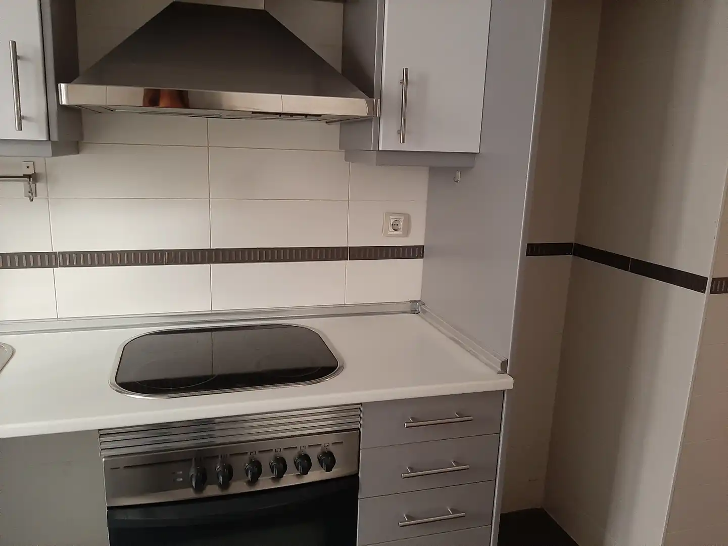 Cocina de Piso de alquiler en Alcalá de Henares con Aire acondicionado, Calefacción y Jardín privado