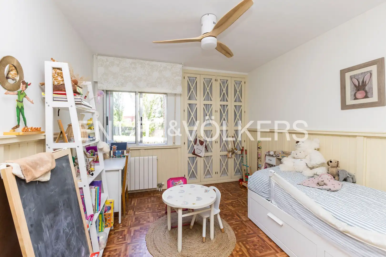 Habitación de Piso en venta en Villanueva de la Cañada con Calefacción, Terraza y Trastero