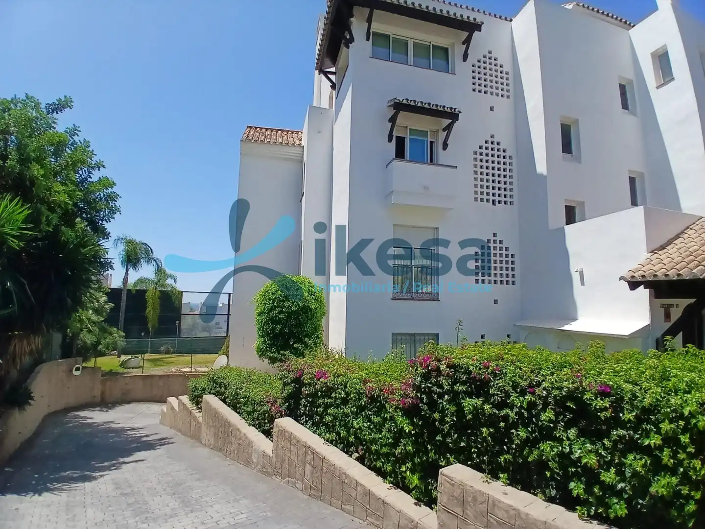 Vista exterior de Garatge en venda en Marbella