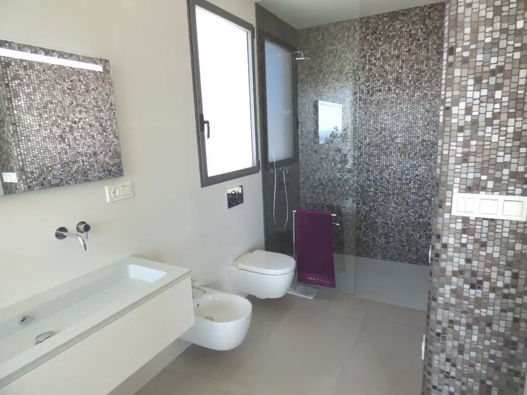 Villa con piscina in vendita a Golf Bahía, imagen 20