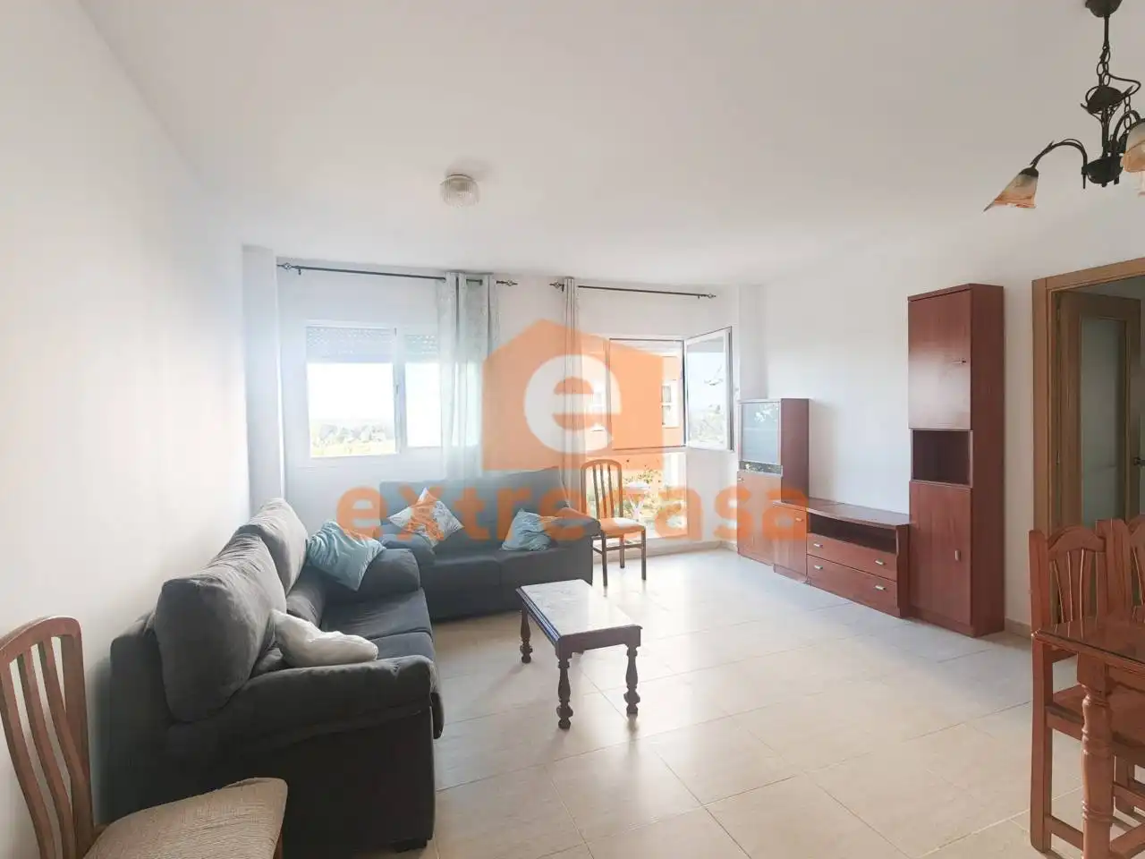 Wohnzimmer von Wohnung zur Miete in Badajoz mit Möbliert