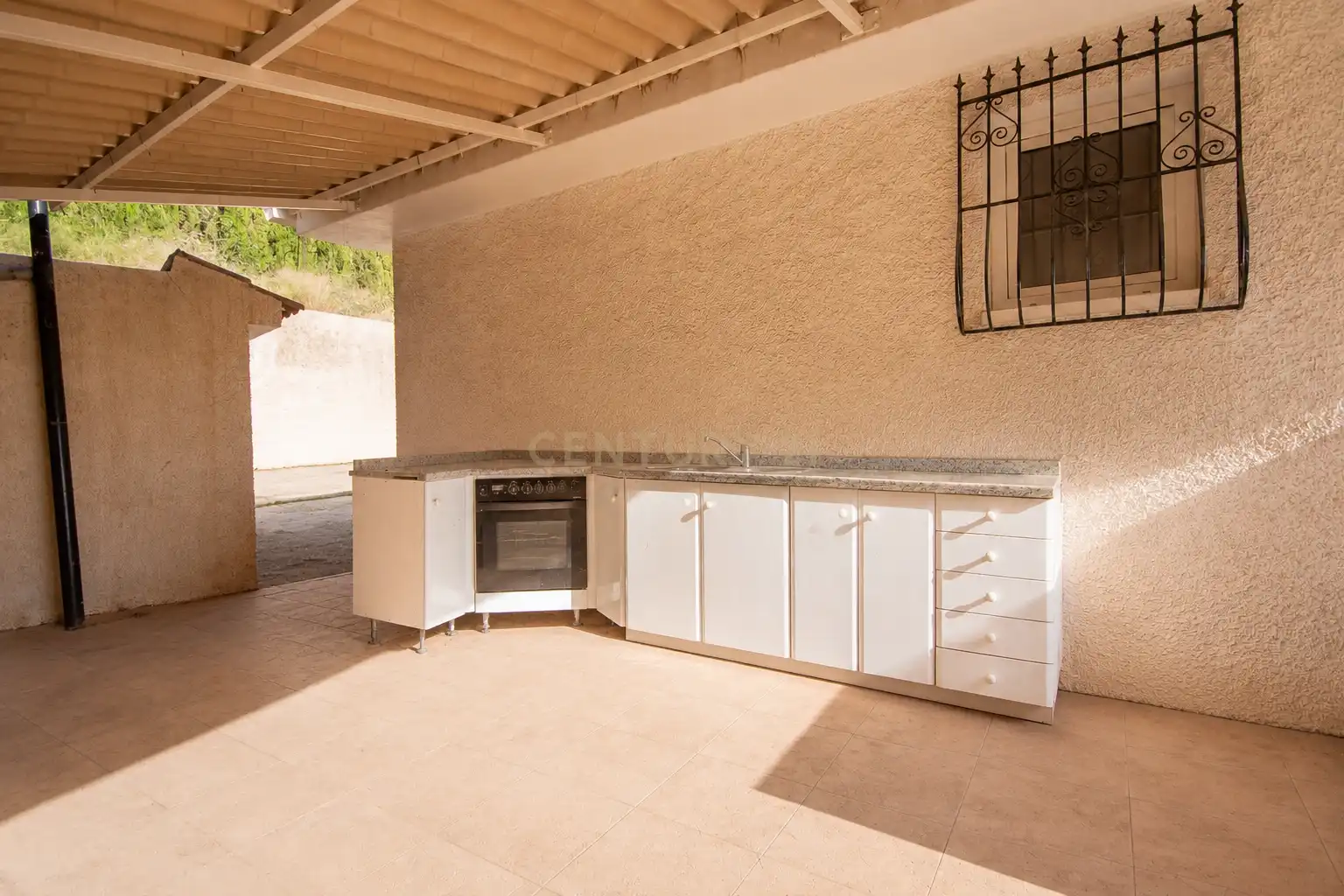 Cocina de Casa o chalet en venta en Alicante / Alacant con Jardín privado, Trastero y Piscina