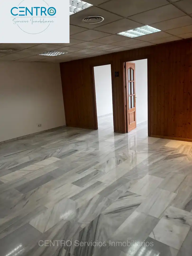 Office for rent in Algeciras