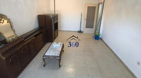 Foto 3 von Wohnung zur Miete in Plaza Primero de Mayo, La Cañada, Cáceres Capital