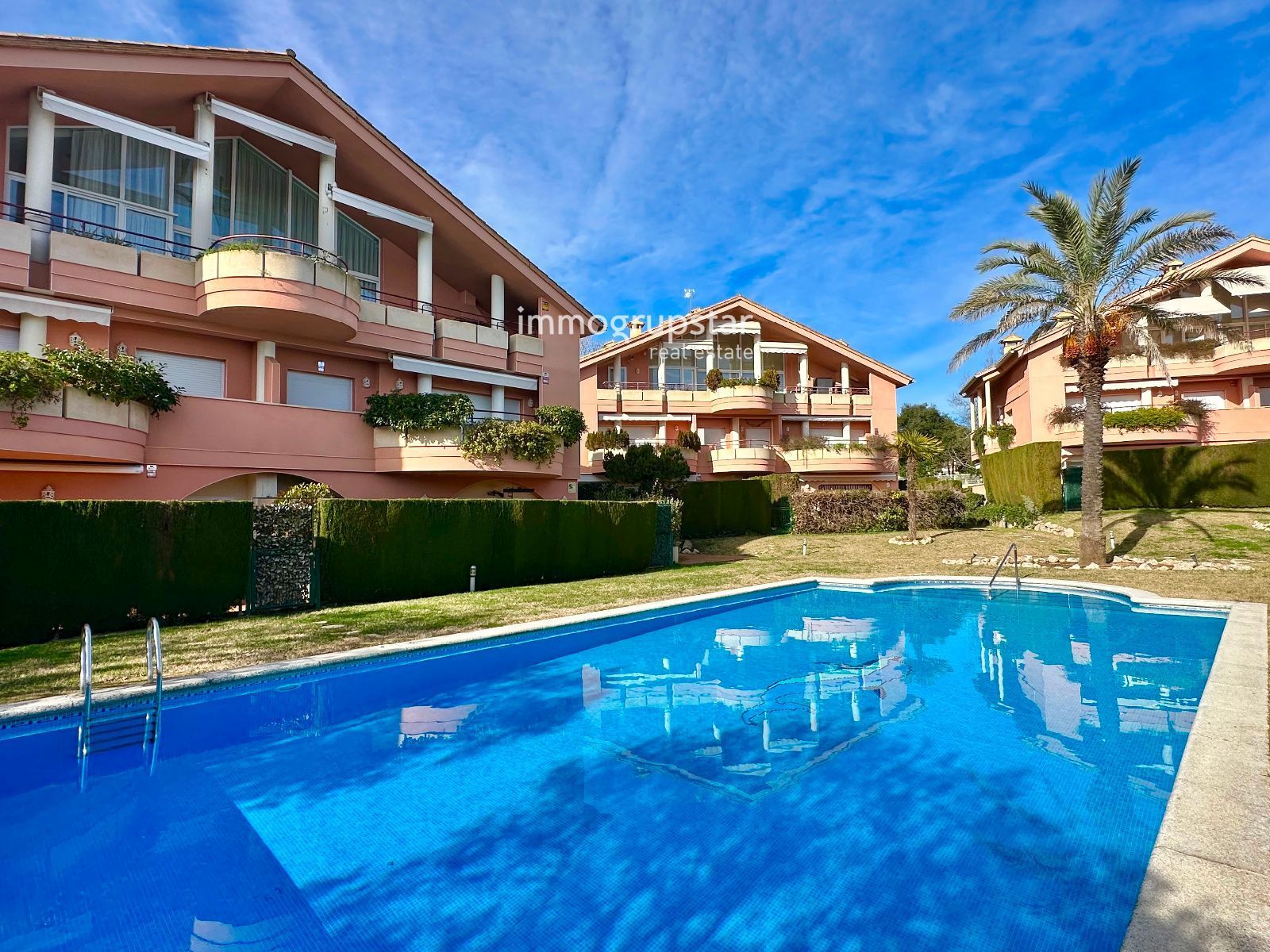 Exterior view of Apartment for sale in Castell d'Aro, Platja d'Aro i s'Agaró  with Heating, Private garden and Terrace