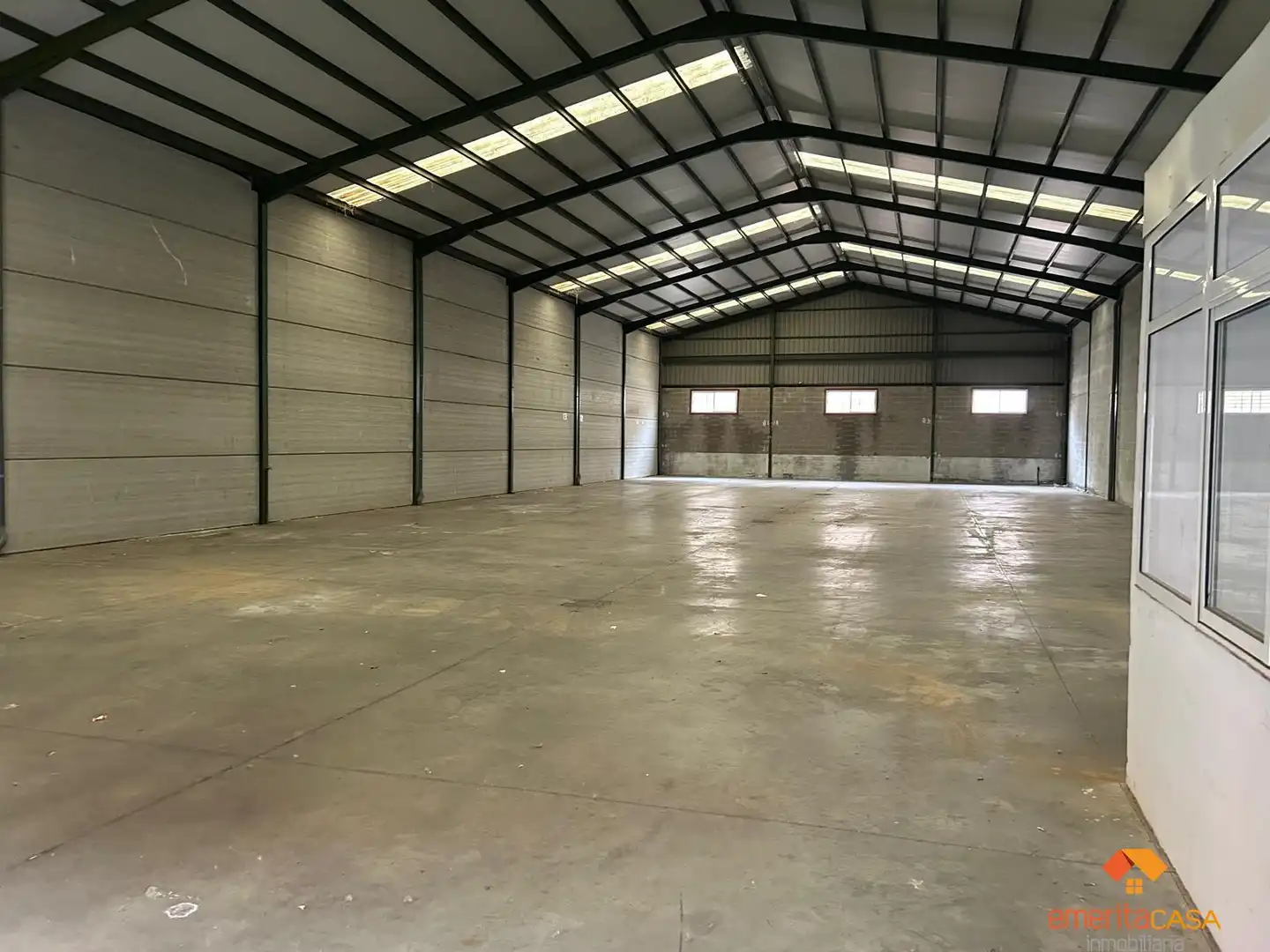 Nave industrial in affitto a Oeste