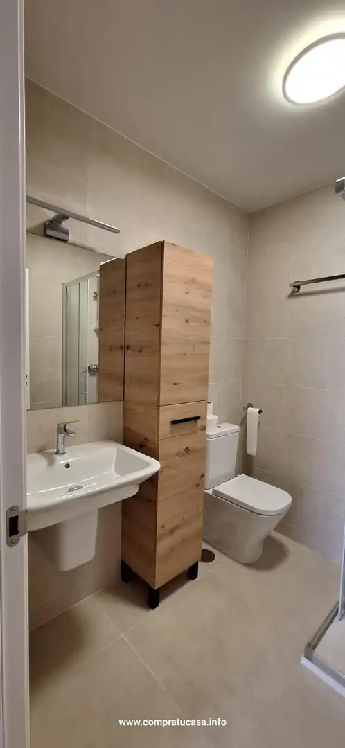 Bany de Planta baixa de lloguer en Segovia amb Calefacció, Jardí privat i Terrassa