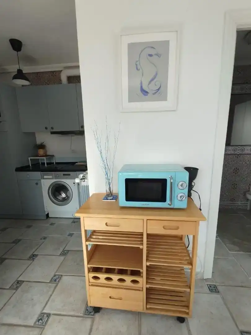 Cocina de Apartamento de alquiler en Laredo con Amueblado, Lavadora y Microondas