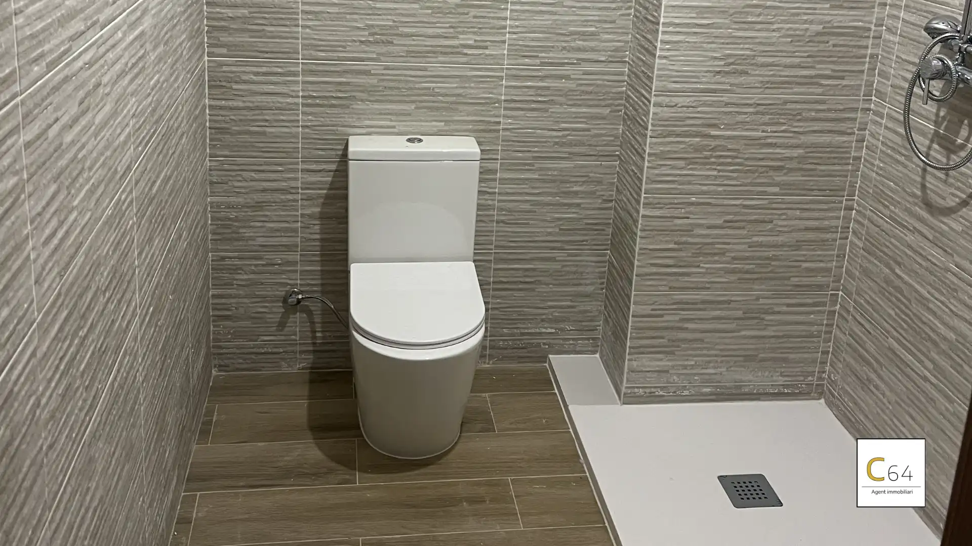 Bany de Pis en venda en Reus