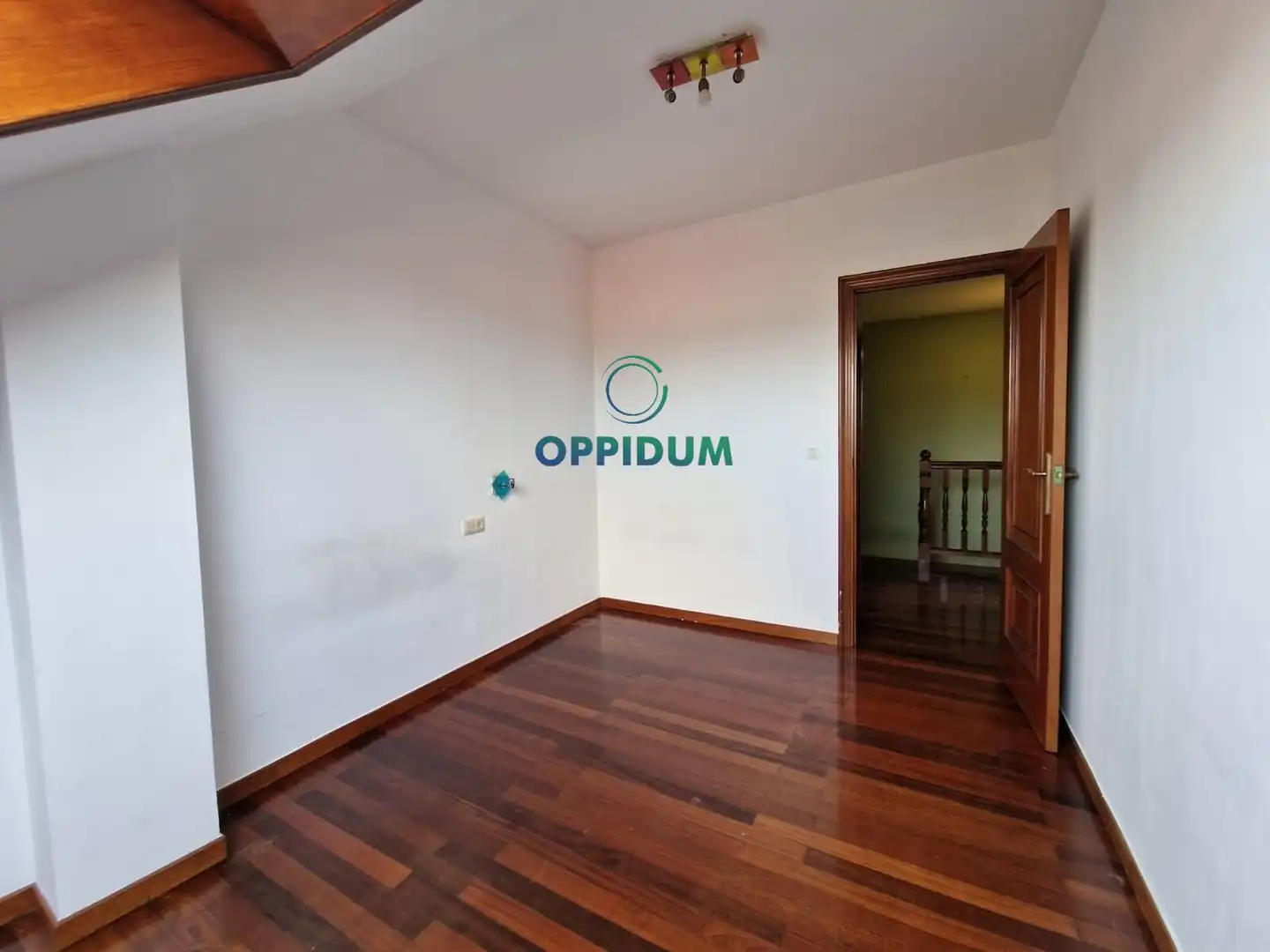Habitación de Ático en venta en Melide