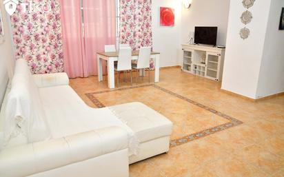 Living room of Flat for sale in Benalmádena  with Air Conditioner, Swimming Pool and Community pool