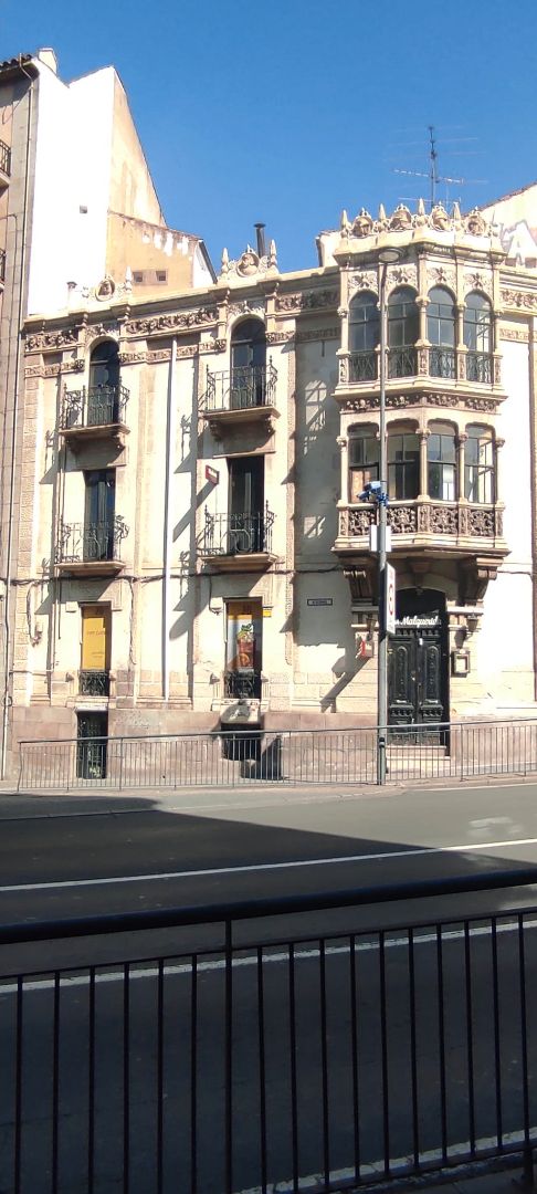 Vista exterior de Edifici en venda en Salamanca Capital amb Alarma