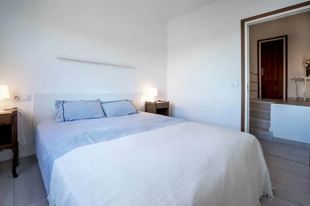 Dormitori de Casa adosada en venda en Roses amb Jardí privat, Terrassa i Piscina