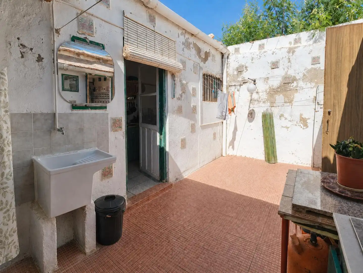 Exterior view of Houses for sale in Santa Pola  with Private garden, Terrace and Storage room