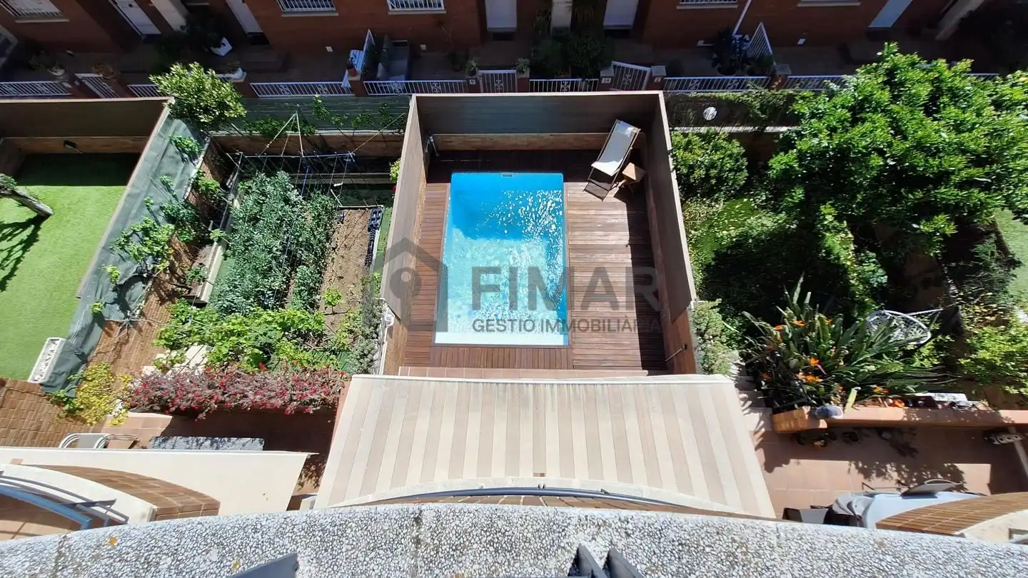 Piscina de Casa o chalet en venta en Vilassar de Mar con Aire acondicionado, Calefacción y Jardín privado