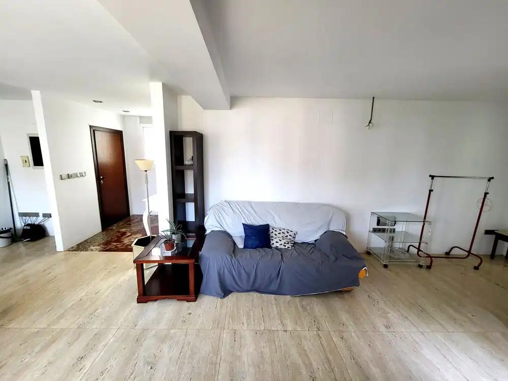 Sala de estar de Piso de alquiler en Vigo  con Amueblado, Horno y Lavadora
