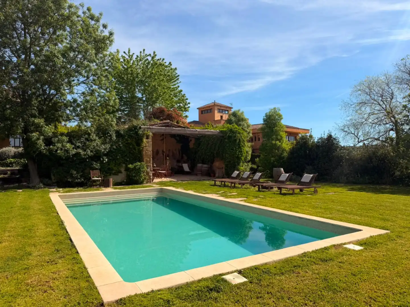 Piscina de Finca rústica en venta en Vilademuls