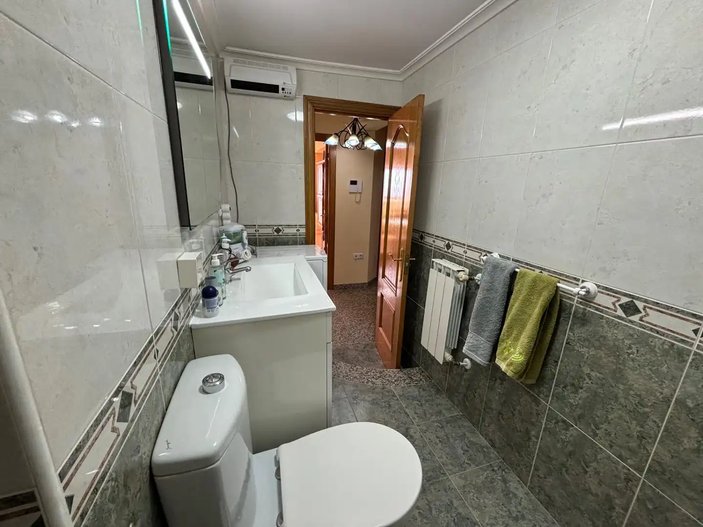 Bathroom of Attic for sale in Foz  with Heating, Terrace and Furnished