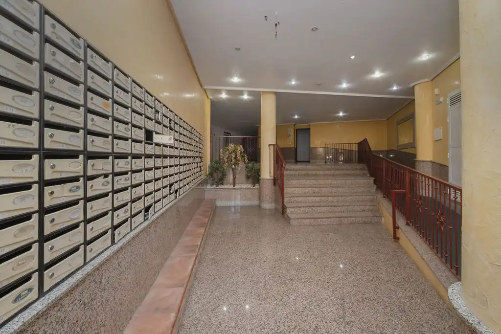 Piso en venta en Torrevieja con Piscina