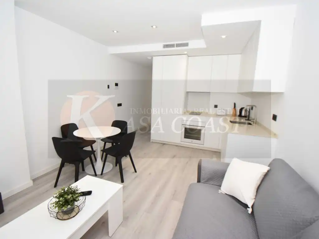 Piso en venta en Fuengirola con Aire acondicionado, Terraza y Balcón