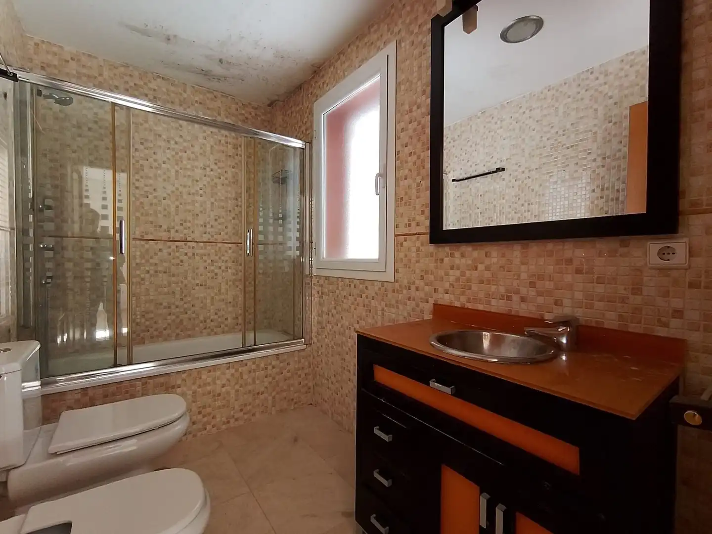 Baño de Casa o chalet en venta en Córdoba con Aire acondicionado y Jardín privado