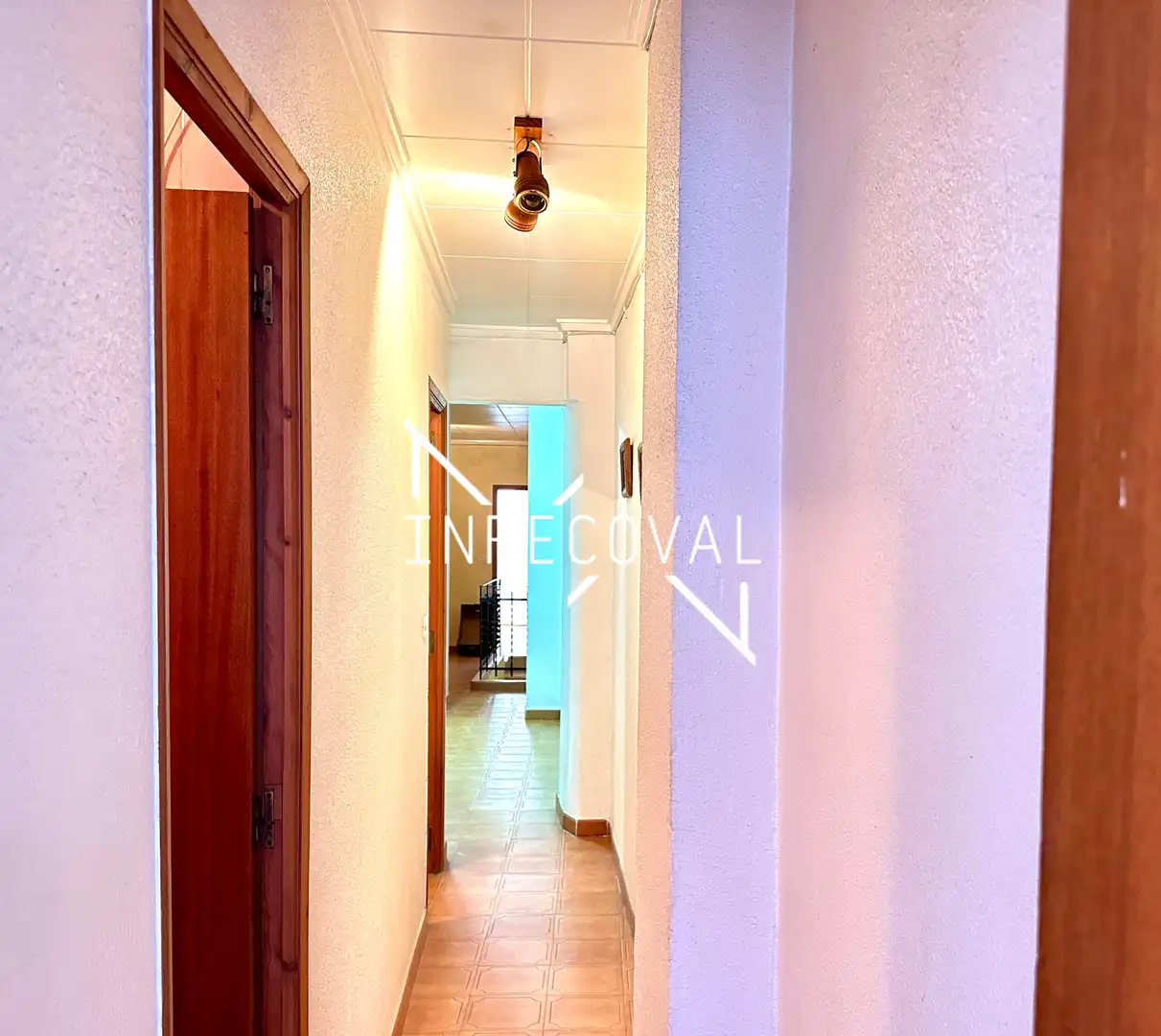 Casa aparellada amb terrassa en venda a Carrer de Cantarrana, imagen 19