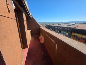 Flat with balcony for sale in Manlleu
