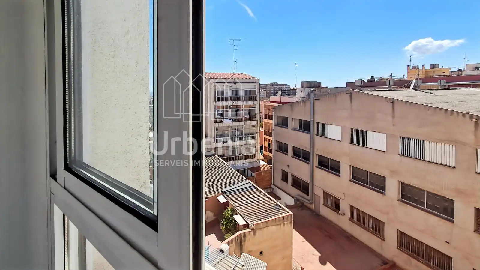 Vista exterior de Piso en venta en Mataró con Calefacción y Terraza