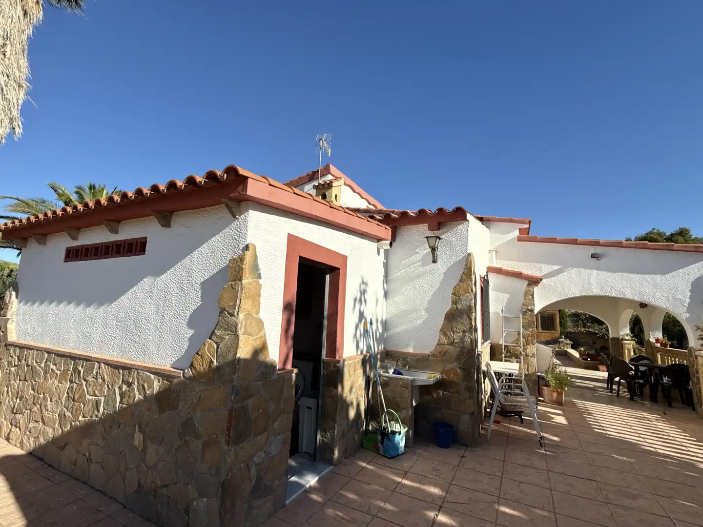 Vista exterior de Casa o chalet en venta en Novelda con Calefacción, Terraza y Piscina