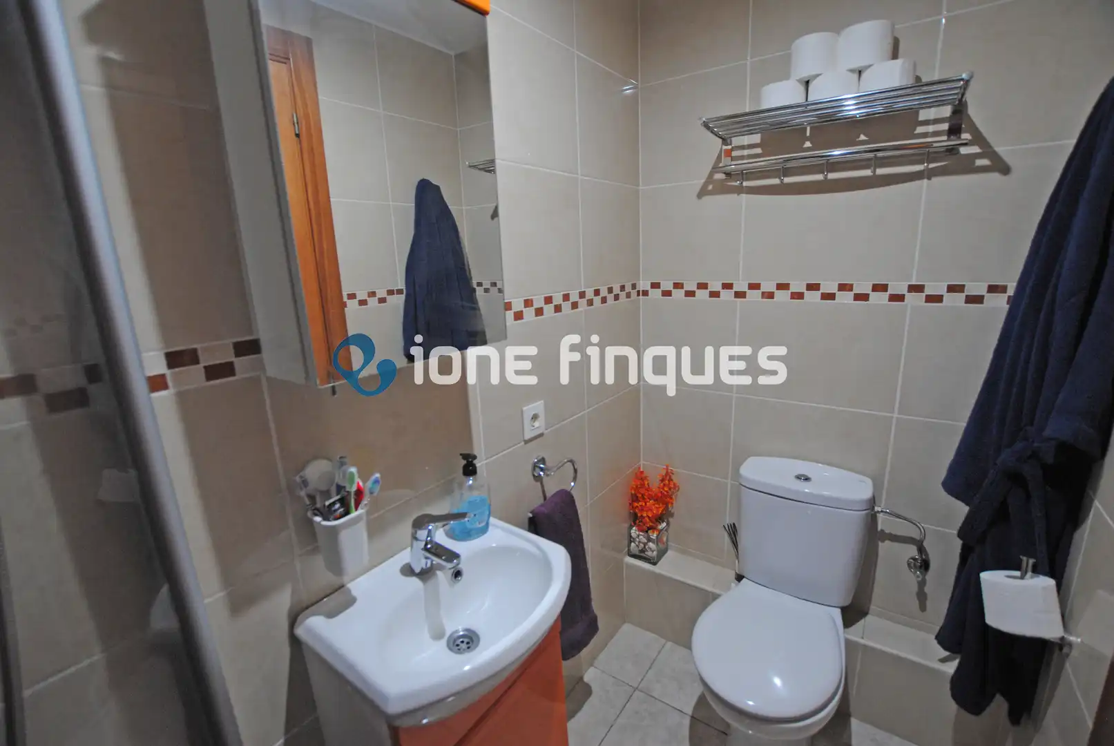 Badezimmer von Einfamilien-Reihenhaus zum Verkauf in Guissona mit Heizung, Terrasse und Abstellraum