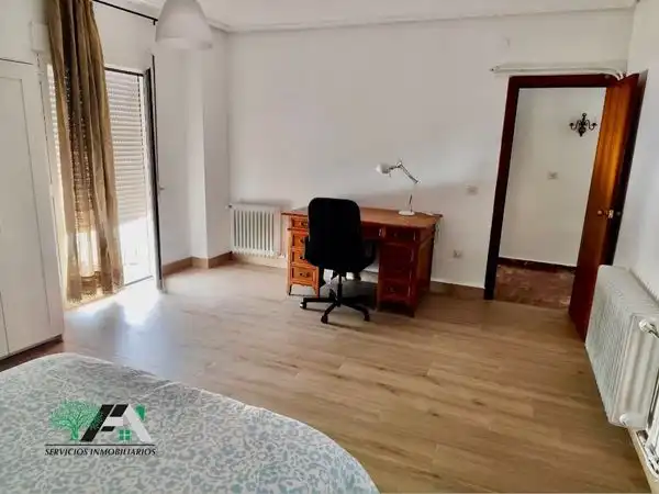 Schlafzimmer von Residential zur Miete in Baeza, Jaén
