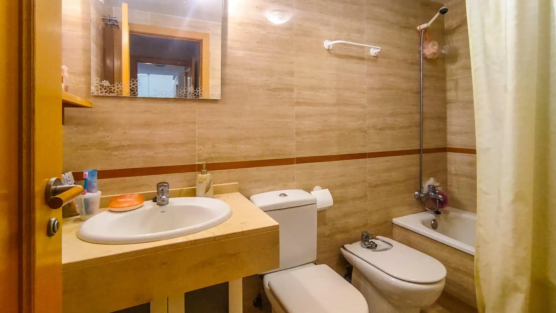 Bany de Apartament en venda en Villajoyosa / La Vila Joiosa amb Aire condicionat, Moblat i Piscina comunitària